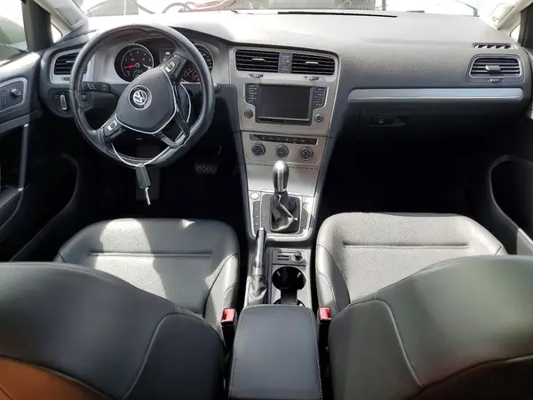 3VW217AUXGM010670 2016 VOLKSWAGEN GOLF - Image 8