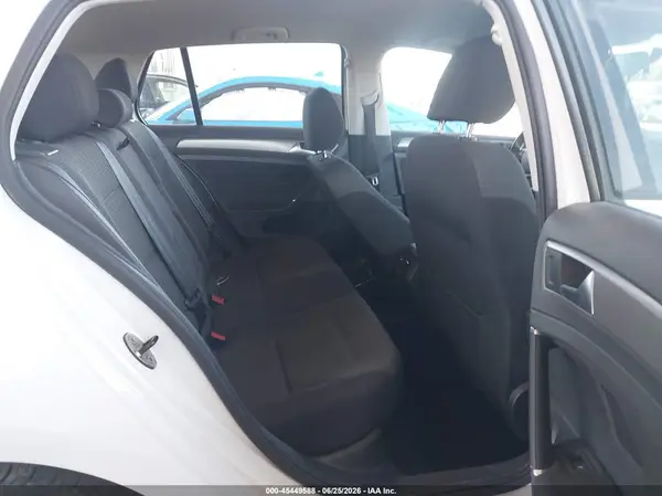 3VW217AUXGM013875 2016 VOLKSWAGEN GOLF - Image 8