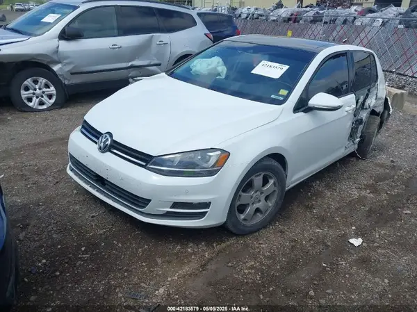 3VW217AUXGM015805 2016 VOLKSWAGEN GOLF - Image 2