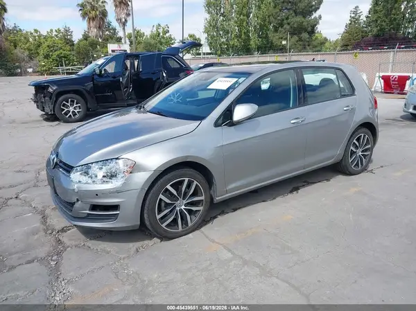 3VW217AUXGM020020 2016 VOLKSWAGEN GOLF - Image 2