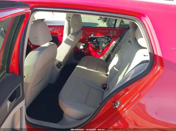 3VW217AUXGM021183 2016 VOLKSWAGEN GOLF - Image 8