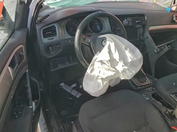 3VW217AUXGM034435 2016 VOLKSWAGEN GOLF - Image 8
