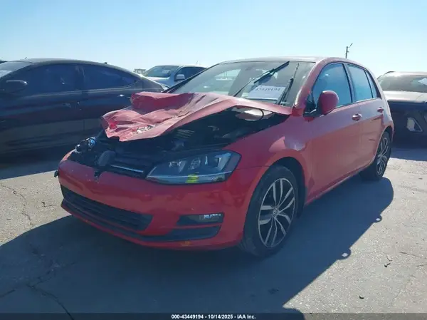 3VW217AUXGM038596 2016 VOLKSWAGEN GOLF - Image 2