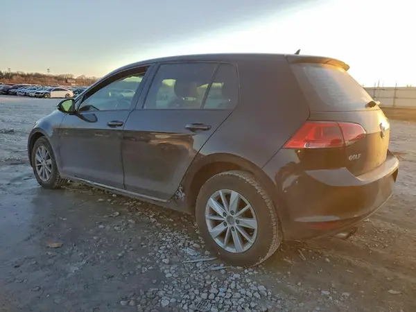 3VW217AUXGM038646 2016 VOLKSWAGEN GOLF - Image 2