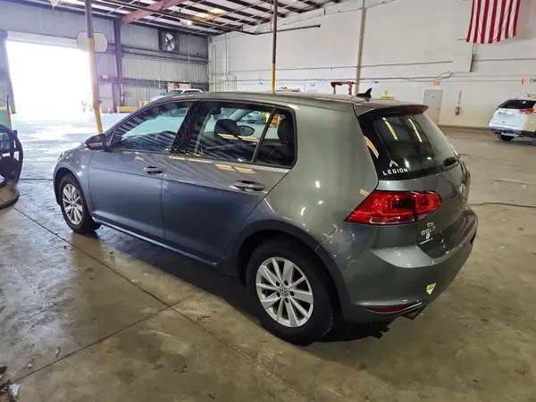 3VW217AUXGM038839 2016 VOLKSWAGEN GOLF - Image 2