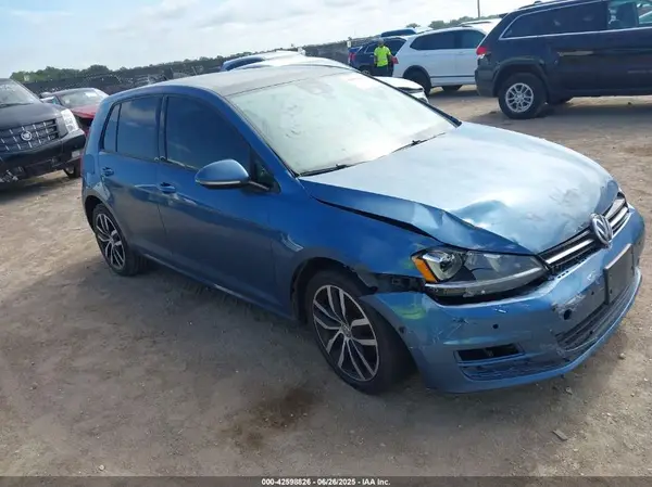 3VW217AUXGM042650 2016 VOLKSWAGEN GOLF - Image 1