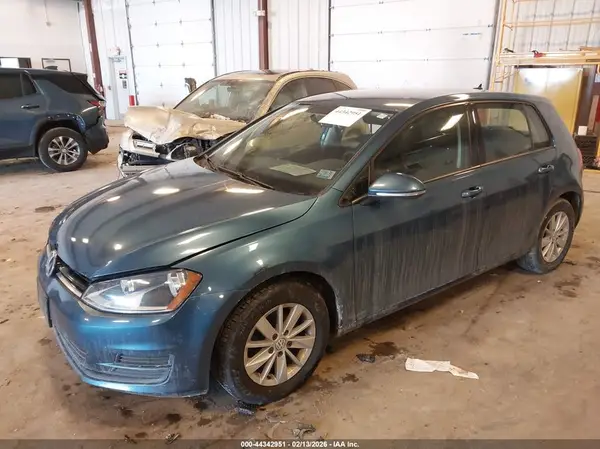 3VW217AUXGM052482 2016 VOLKSWAGEN GOLF - Image 2