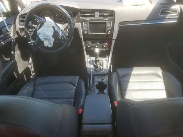 3VW217AUXHM036056 2017 VOLKSWAGEN GOLF - Image 8