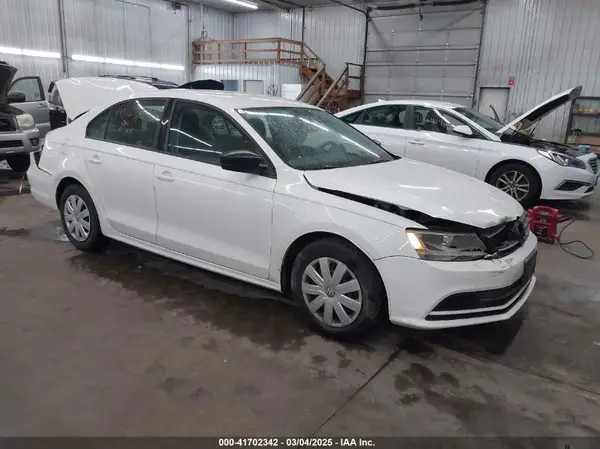 3VW267AJ1GM270446 2016 VOLKSWAGEN JETTA - Image 1