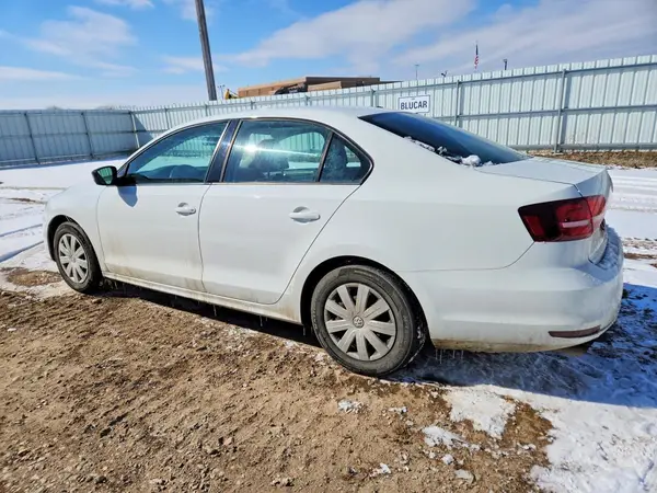 3VW267AJ2GM243479 2016 VOLKSWAGEN JETTA - Image 2