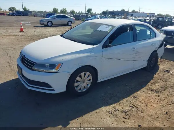 3VW267AJ2GM301817 2016 VOLKSWAGEN JETTA - Image 2