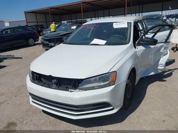 3VW267AJ2GM318925 2016 VOLKSWAGEN JETTA - Image 2