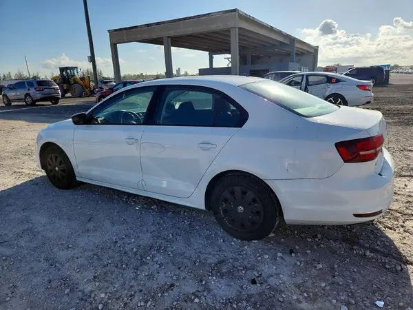 3VW267AJ2GM319105 2016 VOLKSWAGEN JETTA - Image 2
