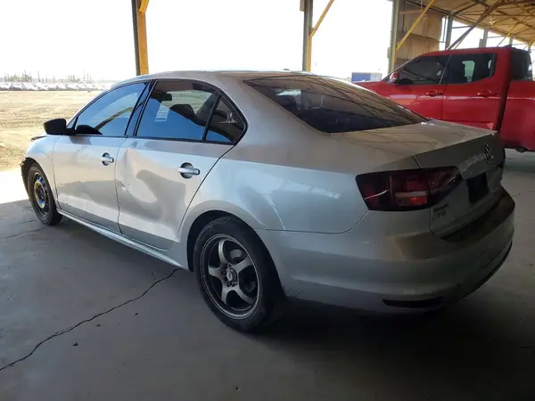 3VW267AJ2GM332016 2016 VOLKSWAGEN JETTA - Image 2