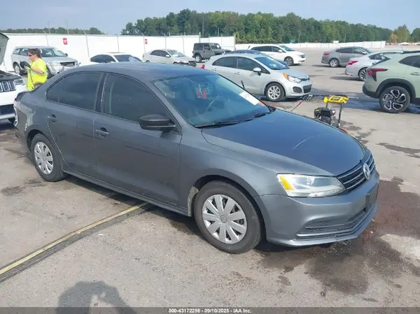 3VW267AJ2GM389252 2016 VOLKSWAGEN JETTA - Image 1