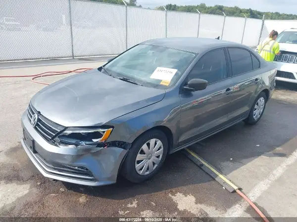 3VW267AJ2GM389252 2016 VOLKSWAGEN JETTA - Image 2
