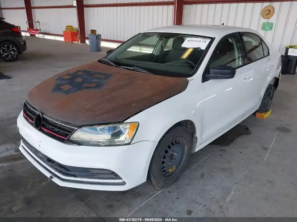 3VW267AJ3GM262008 2016 VOLKSWAGEN JETTA - Image 2