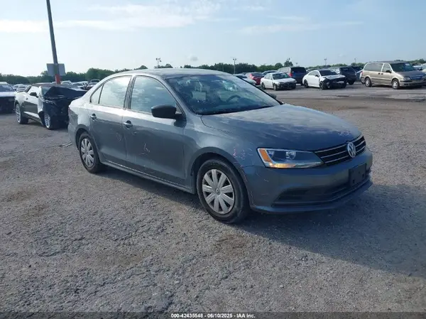 3VW267AJ3GM286602 2016 VOLKSWAGEN JETTA - Image 1