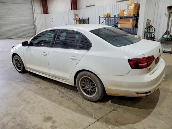 3VW267AJ3GM353697 2016 VOLKSWAGEN JETTA - Image 2