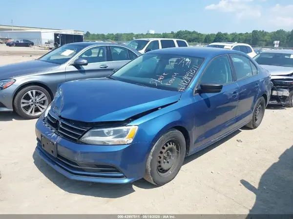 3VW267AJ4GM209429 2016 VOLKSWAGEN JETTA - Image 2