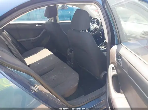 3VW267AJ4GM209429 2016 VOLKSWAGEN JETTA - Image 8