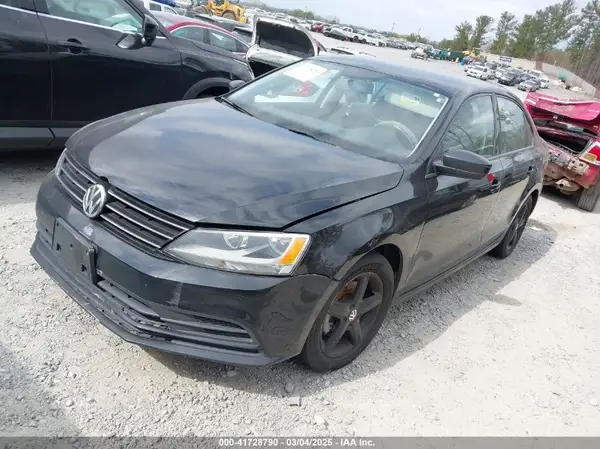 3VW267AJ4GM218082 2016 VOLKSWAGEN JETTA - Image 2