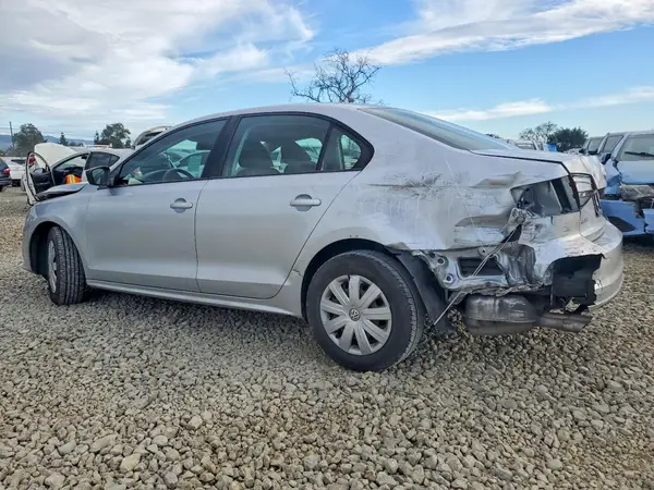 3VW267AJ4GM218261 2016 VOLKSWAGEN JETTA - Image 2