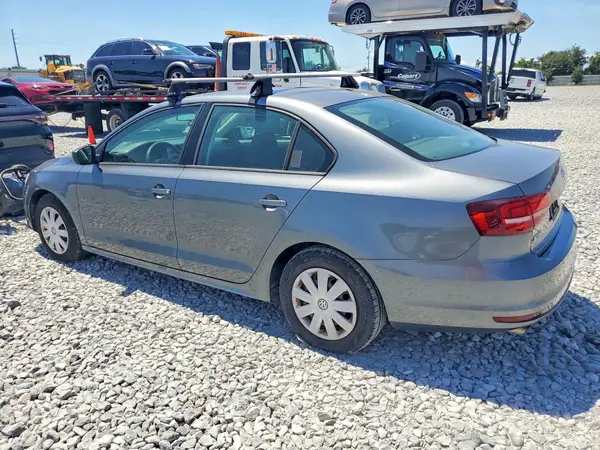 3VW267AJ4GM219975 2016 VOLKSWAGEN JETTA - Image 2