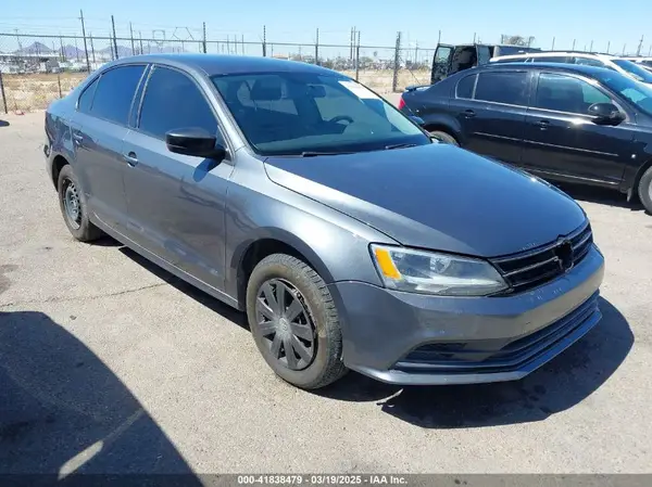 3VW267AJ4GM230216 2016 VOLKSWAGEN JETTA - Image 1