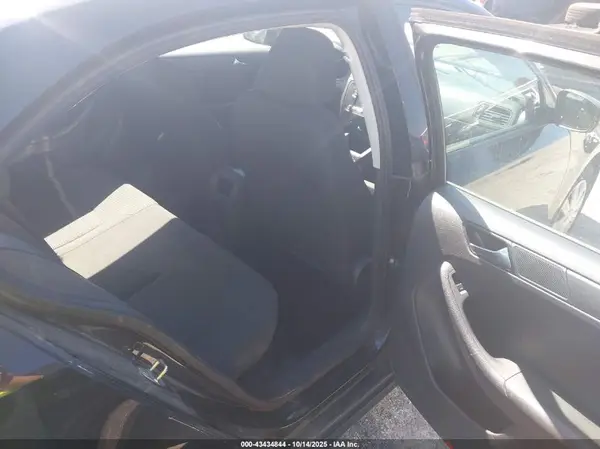 3VW267AJ4GM234556 2016 VOLKSWAGEN JETTA - Image 8