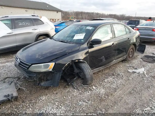 3VW267AJ4GM271333 2016 VOLKSWAGEN JETTA - Image 2