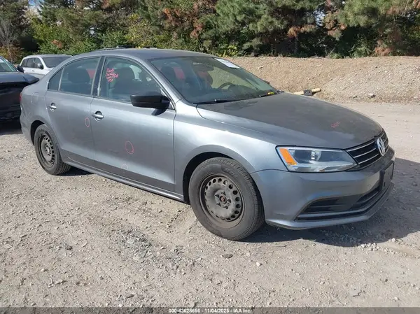 3VW267AJ4GM272028 2016 VOLKSWAGEN JETTA - Image 1