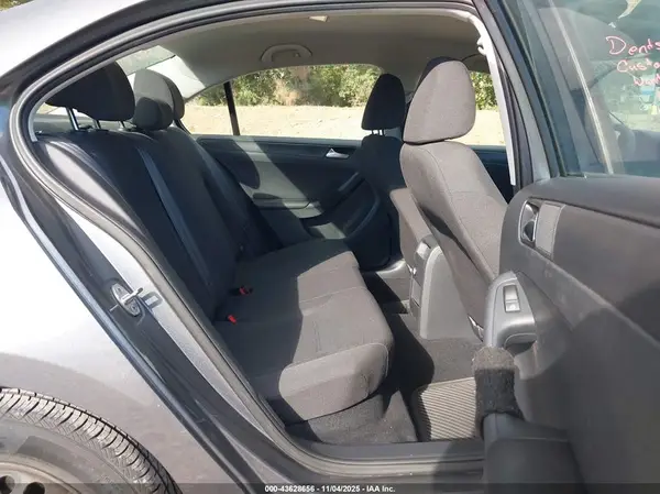 3VW267AJ4GM272028 2016 VOLKSWAGEN JETTA - Image 8
