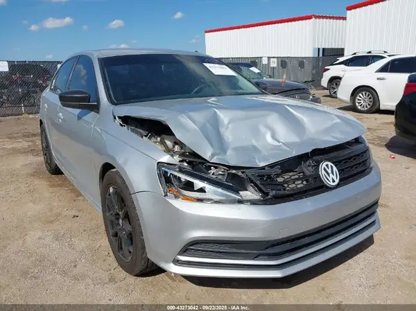 3VW267AJ4GM273387 2016 VOLKSWAGEN JETTA - Image 1