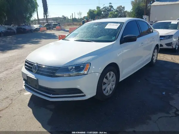 3VW267AJ4GM275673 2016 VOLKSWAGEN JETTA - Image 2