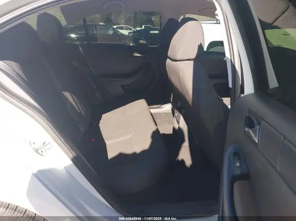 3VW267AJ4GM275673 2016 VOLKSWAGEN JETTA - Image 8