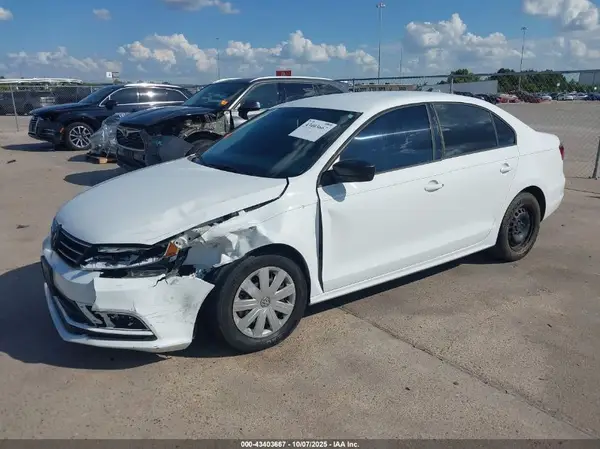 3VW267AJ4GM318697 2016 VOLKSWAGEN JETTA - Image 2