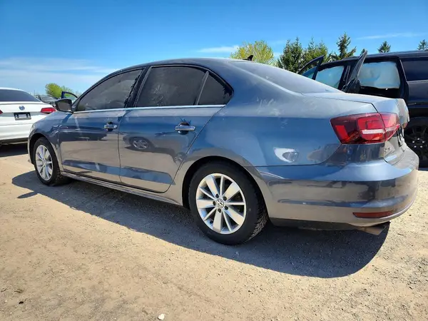 3VW267AJ4GM327822 2016 VOLKSWAGEN JETTA - Image 2