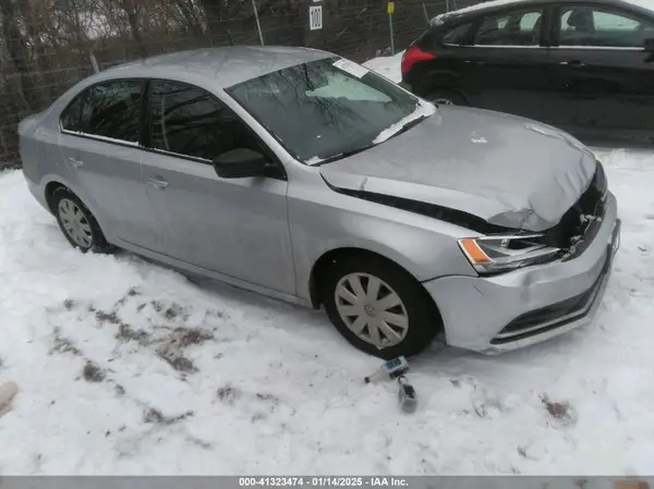 3VW267AJ4GM328226 2016 VOLKSWAGEN JETTA - Image 1