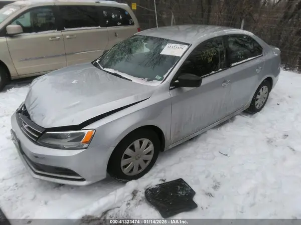 3VW267AJ4GM328226 2016 VOLKSWAGEN JETTA - Image 2