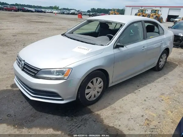 3VW267AJ4GM340375 2016 VOLKSWAGEN JETTA - Image 2