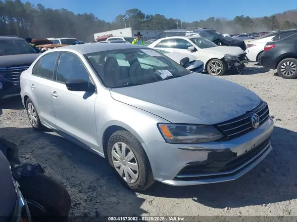 3VW267AJ4GM352588 2016 VOLKSWAGEN JETTA - Image 1