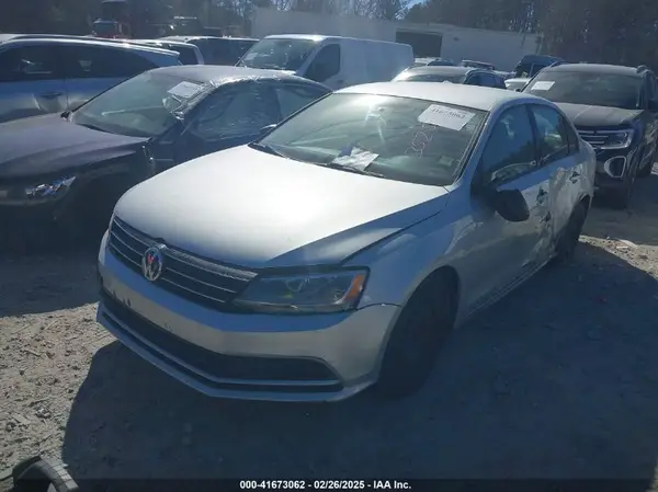 3VW267AJ4GM352588 2016 VOLKSWAGEN JETTA - Image 2
