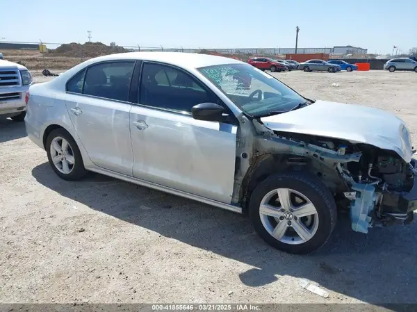 3VW267AJ4GM364479 2016 VOLKSWAGEN JETTA - Image 1