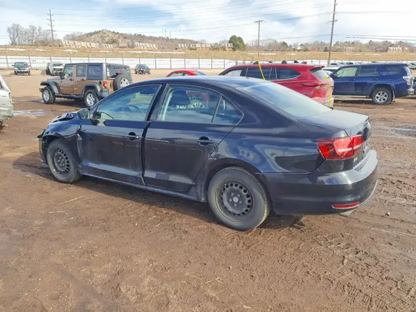 3VW267AJ4GM380259 2016 VOLKSWAGEN JETTA - Image 2