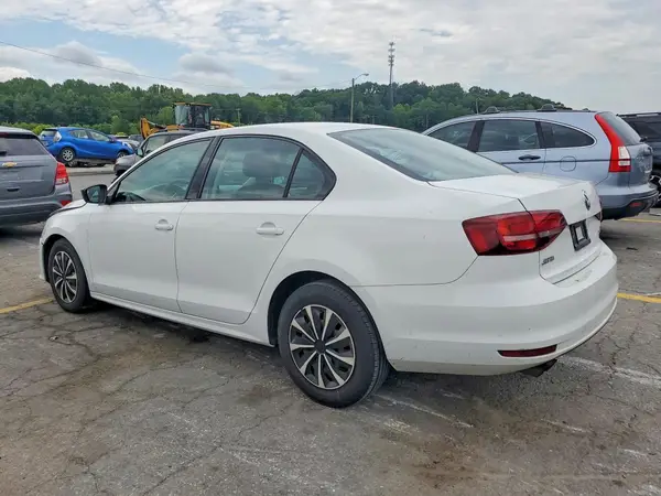 3VW267AJ4GM402325 2016 VOLKSWAGEN JETTA - Image 2