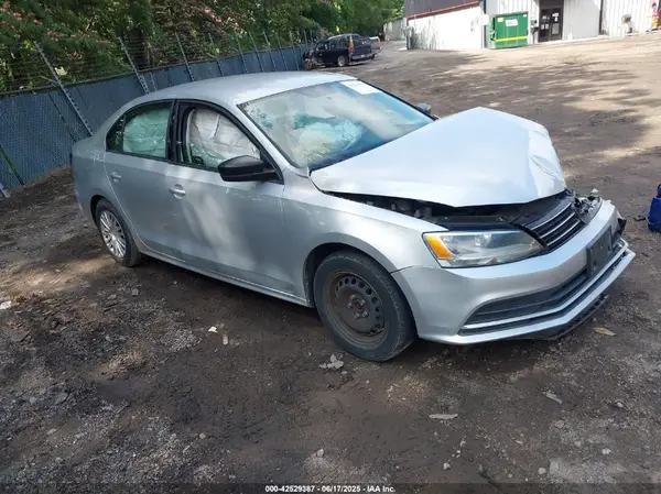 3VW267AJ5GM209875 2016 VOLKSWAGEN JETTA - Image 1