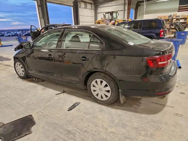 3VW267AJ5GM385860 2016 VOLKSWAGEN JETTA - Image 2
