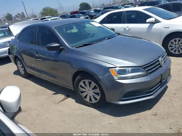 3VW267AJ6GM208413 2016 VOLKSWAGEN JETTA - Image 1