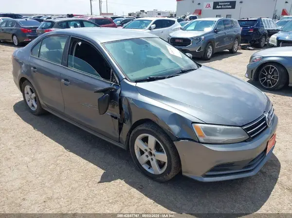 3VW267AJ6GM264707 2016 VOLKSWAGEN JETTA - Image 1